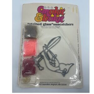 Quincrafts Makit & Bakit Stained Glass Sun Catcher Craft Kit Cardinal